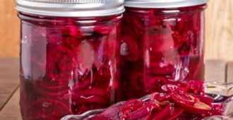 борщевая заправка на зиму со свеклой и морковью и капустой