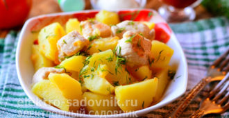 тушеная картошка в кастрюле